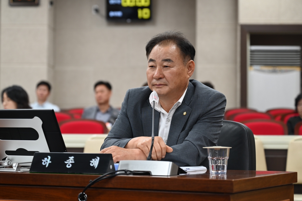 제321회 창녕군의회 제1차 정례회 행정사무감사특별위원회 이미지(6)