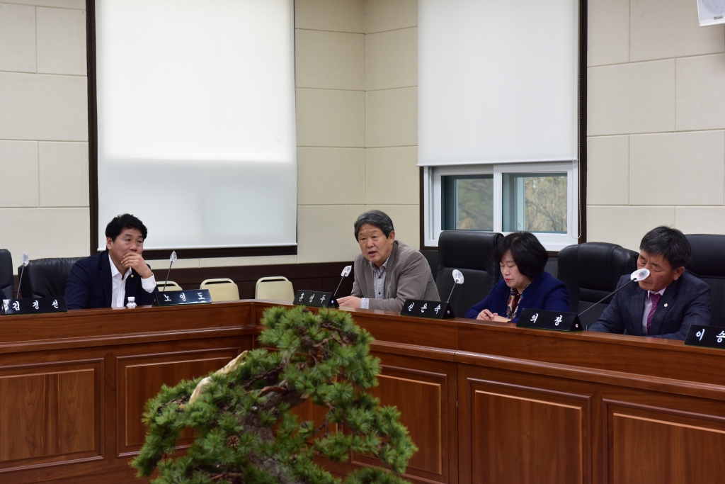 창녕군의회 간담회 이미지(8)