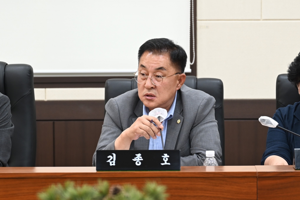 우포늪 발전방안 모색을 위한 간담회 이미지(4)