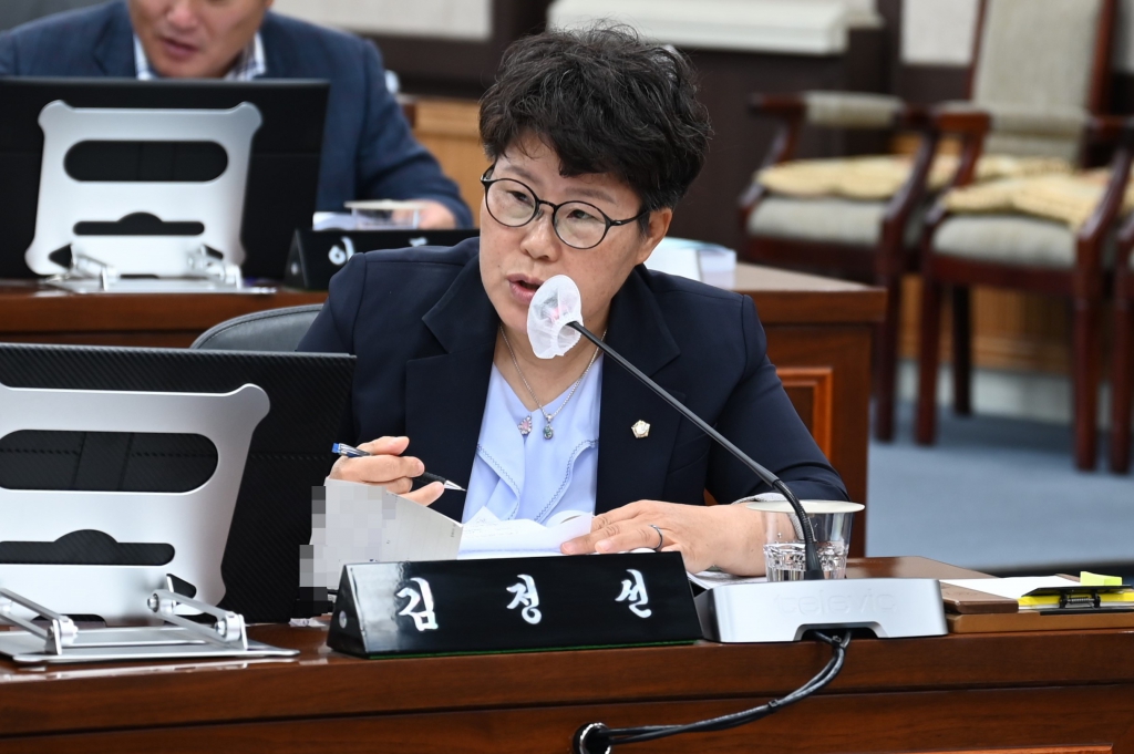 제321회 창녕군의회 제1차 정례회 행정사무감사특별위원회 이미지(10)