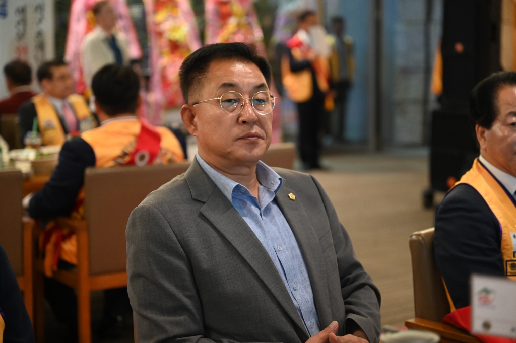 국제라이온스협회355-C지구 창녕라이온스클럽 창립57주년 기념식 및 제57대-58대 회장 이·취임식 이미지(5)