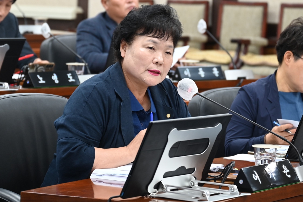 제321회 창녕군의회 제1차 정례회 행정사무감사특별위원회 이미지(4)