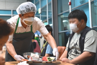 사랑의 삼계탕 나눔 봉사 대표이미지