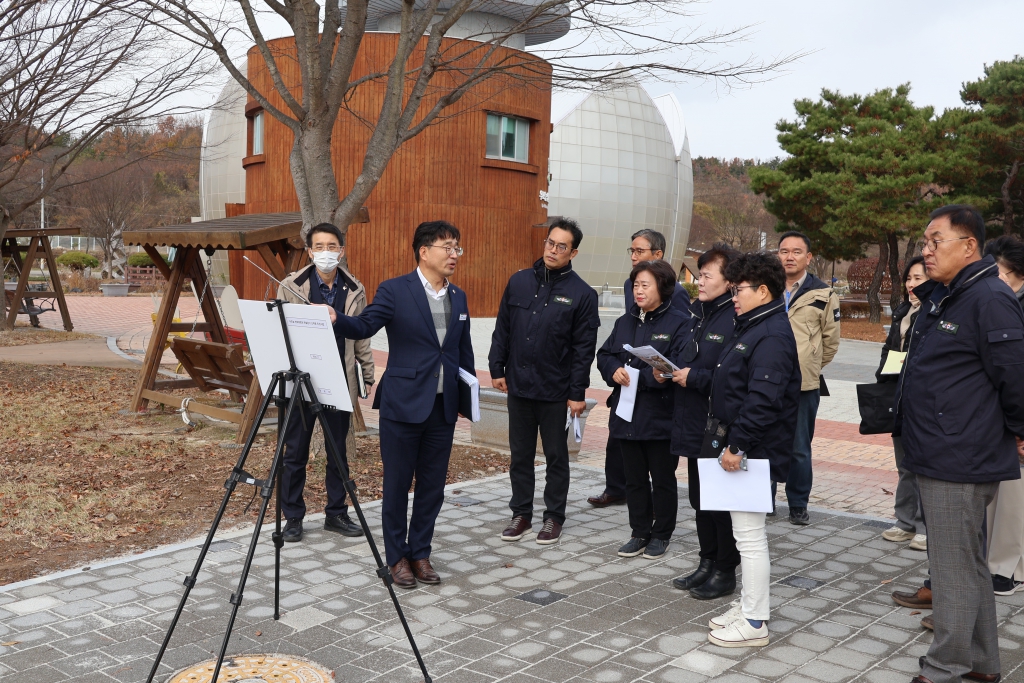 창녕군의회, 2025년도 예산안 심사 앞두고 주요 사업장 방문 이미지(1)